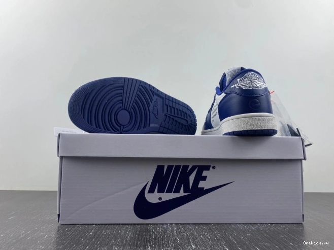 One Kick X CUSTOM TRAVIS X AIR DM7890-101 OFF-WHITE JORDAN SCOTT 1 0806